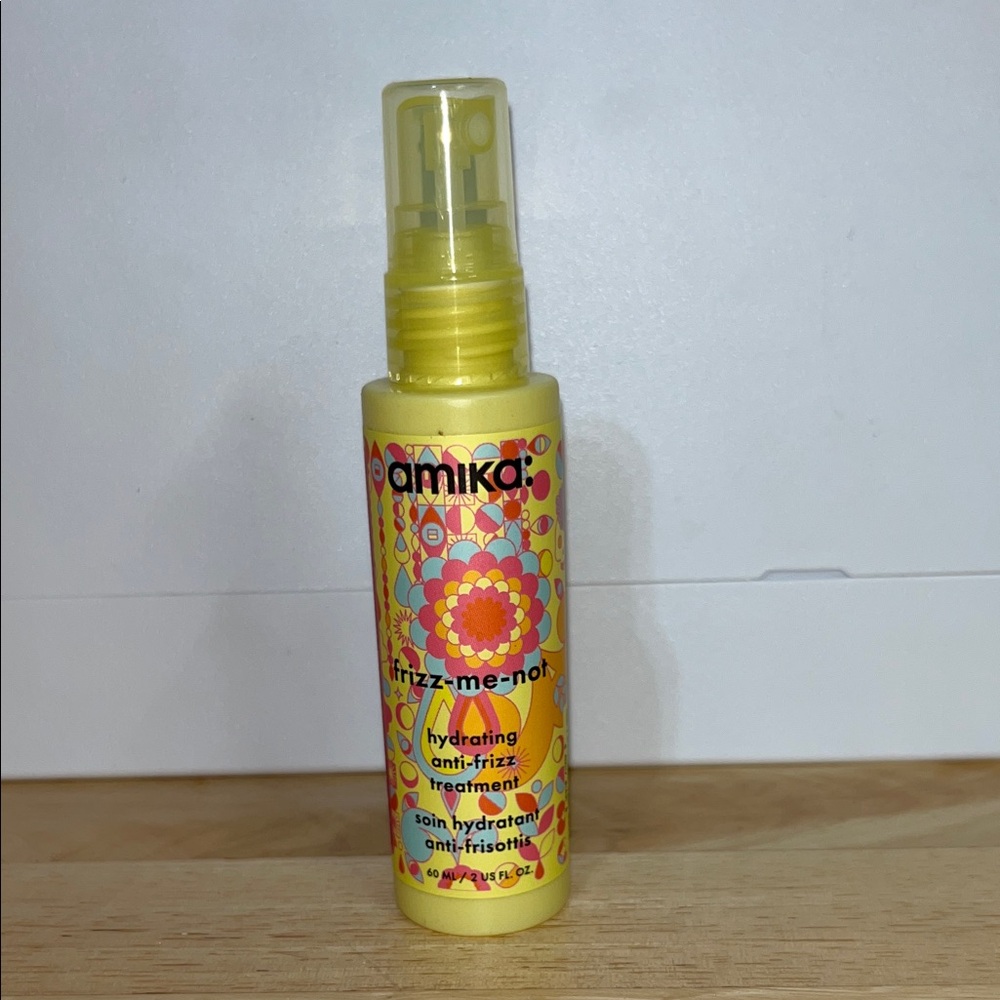 amika Yellow and Multicolor Frizz-Me-Not Hydrating Anti-Frizz Treatment Spray